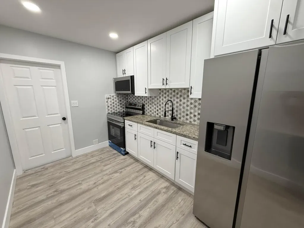 118 SW 7th Street Delray Beach FL 33444
