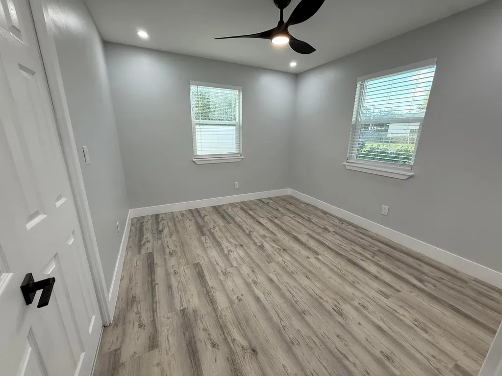 118 SW 7th Street Delray Beach FL 33444