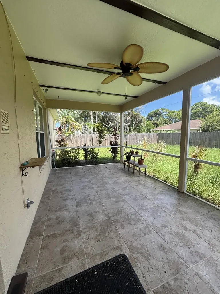 2274 SE Longhorn Avenue Port St Lucie FL 34952