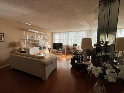 1400 S Ocean Drive Hollywood FL 33019
