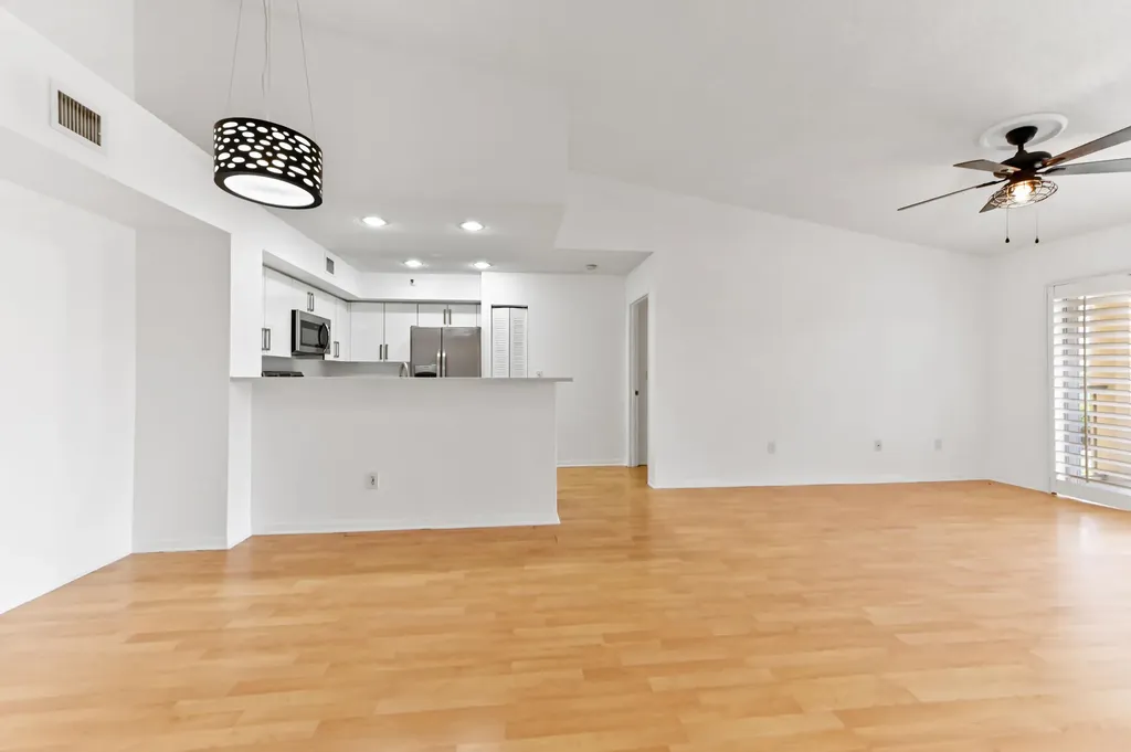 140 Yacht Club Way Hypoluxo FL 33462