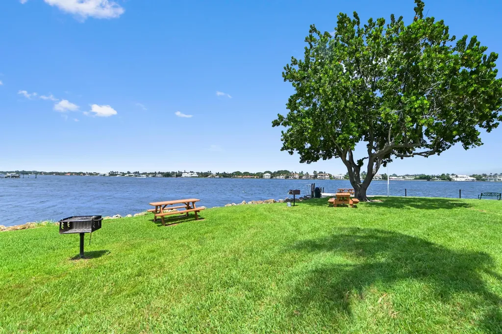 140 Yacht Club Way Hypoluxo FL 33462