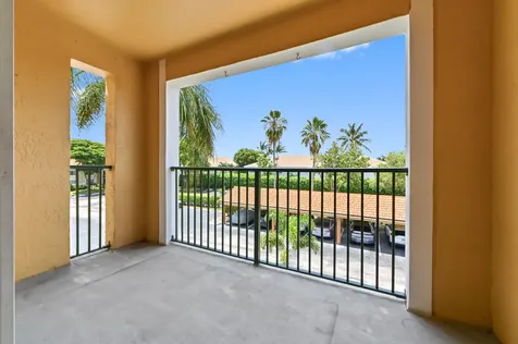 140 Yacht Club Way Hypoluxo FL 33462