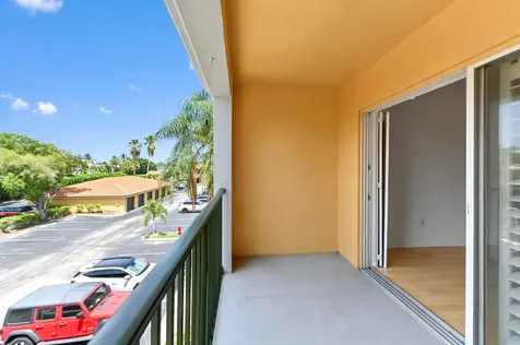 140 Yacht Club Way Hypoluxo FL 33462