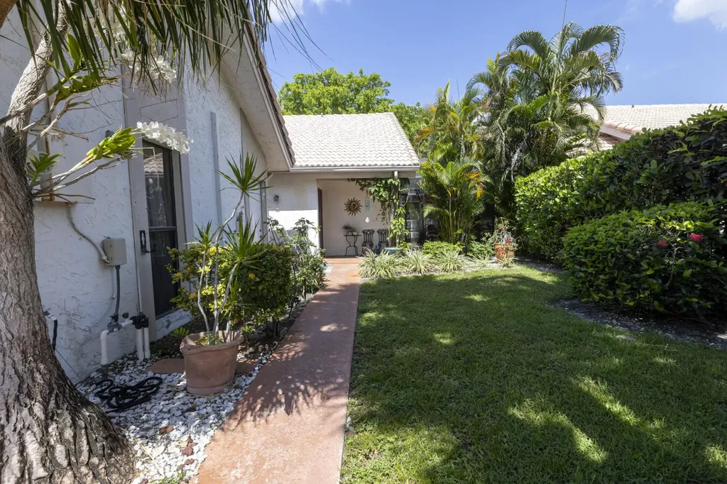 9875 Erica Court Boca Raton FL 33496