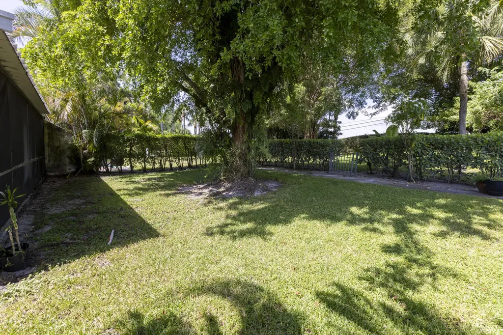 9875 Erica Court Boca Raton FL 33496