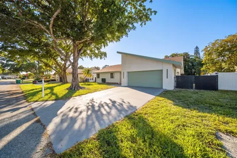 8114 Nutmeg Way Tamarac FL 33321
