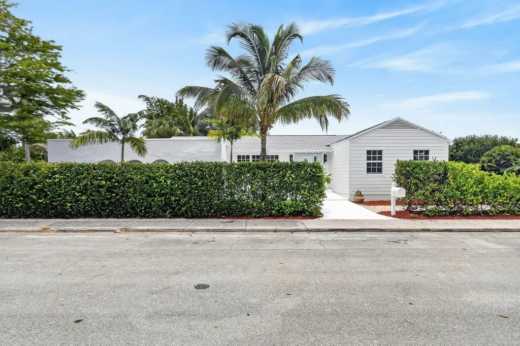 1201 N Ocean Breeze Lake Worth Beach FL 33460