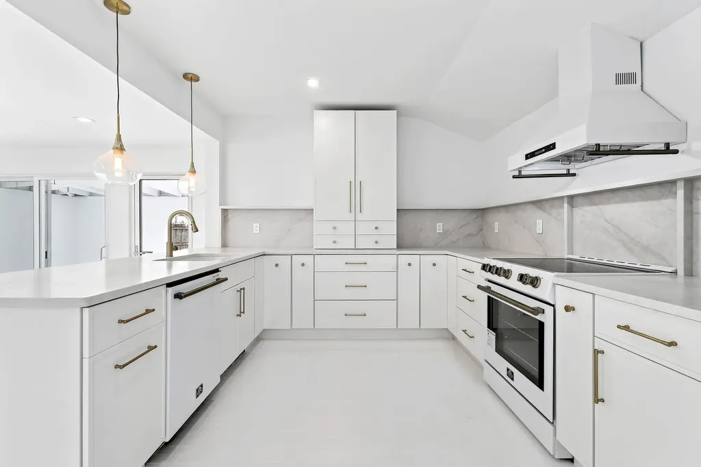 1201 N Ocean Breeze Lake Worth Beach FL 33460