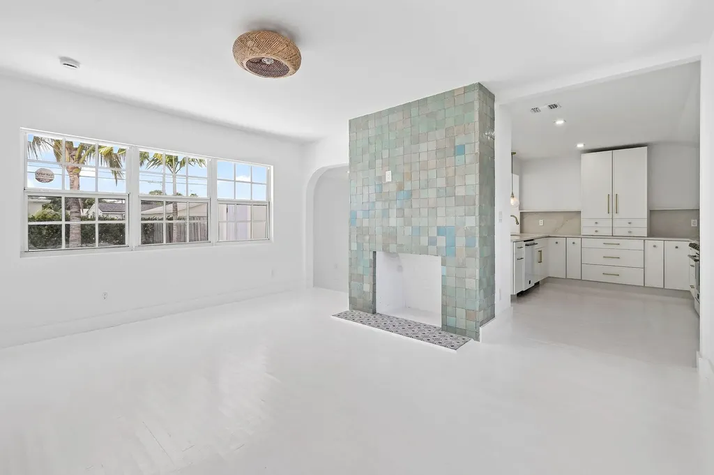 1201 N Ocean Breeze Lake Worth Beach FL 33460