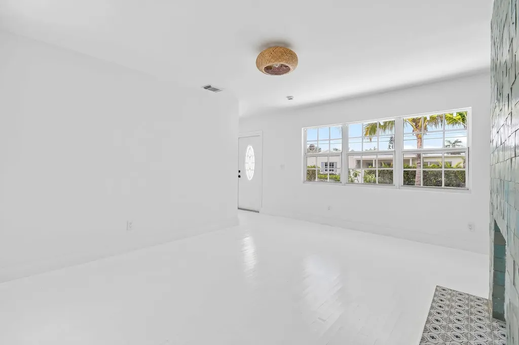 1201 N Ocean Breeze Lake Worth Beach FL 33460