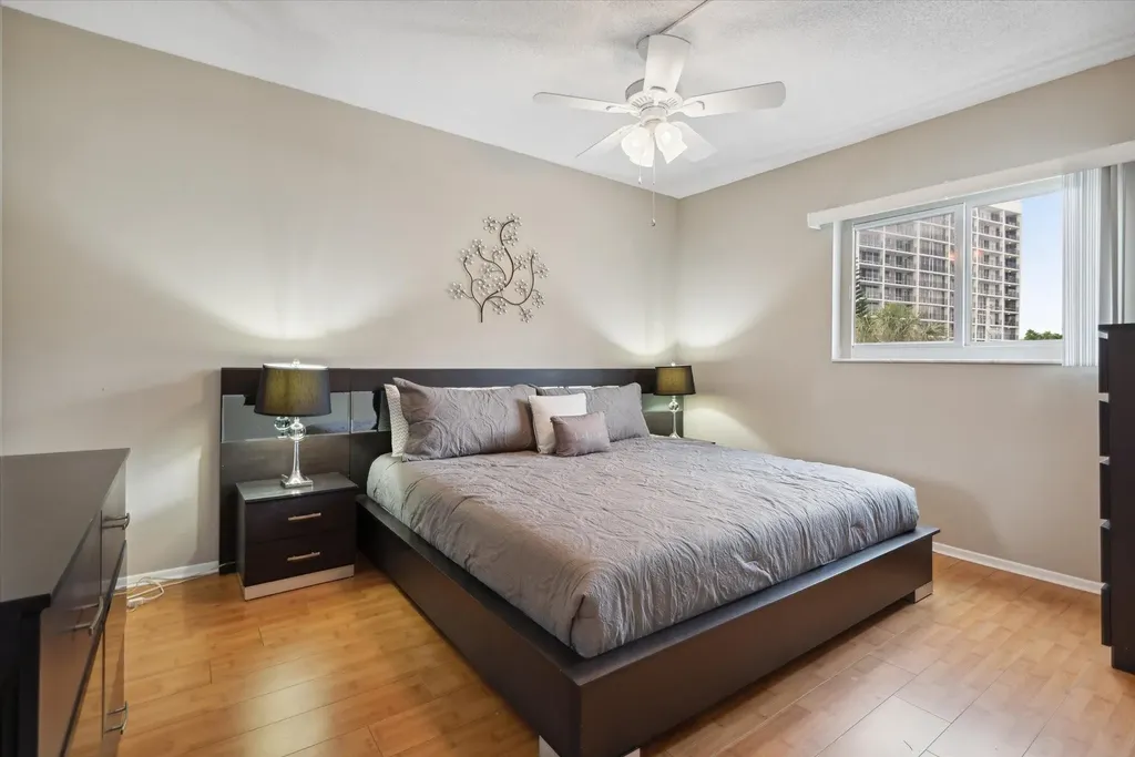 424 N Riverside Drive Pompano Beach FL 33062