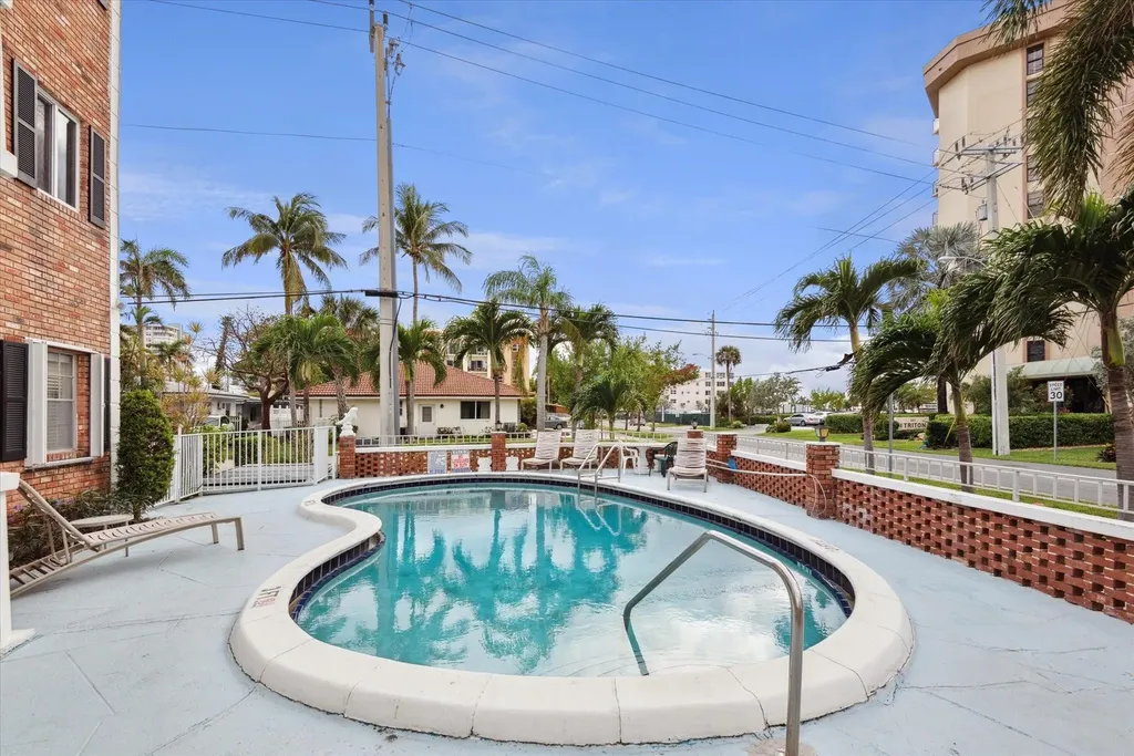 424 N Riverside Drive Pompano Beach FL 33062