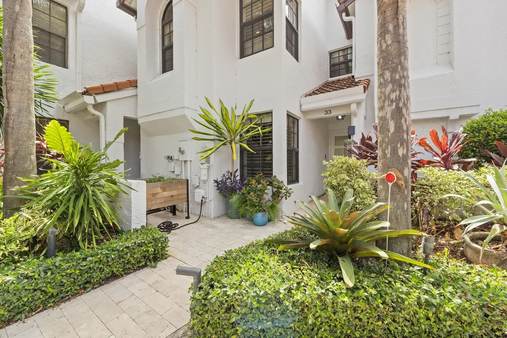 2359 Treasure Isle Drive Palm Beach Gardens FL 33410