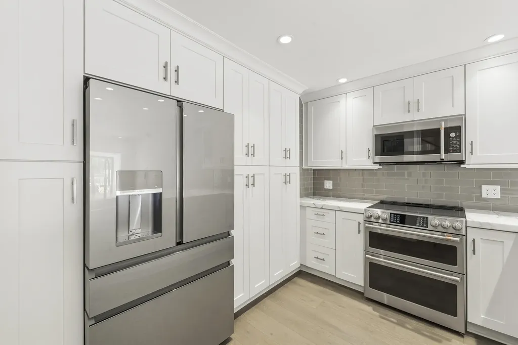 2359 Treasure Isle Drive Palm Beach Gardens FL 33410