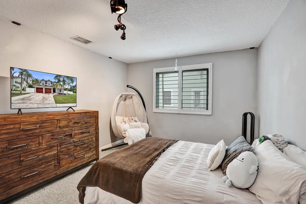 6400 NW 57th Lane Parkland FL 33067