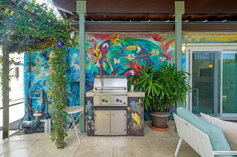 330 NE 48th Street Oakland Park FL 33334