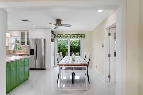 330 NE 48th Street Oakland Park FL 33334