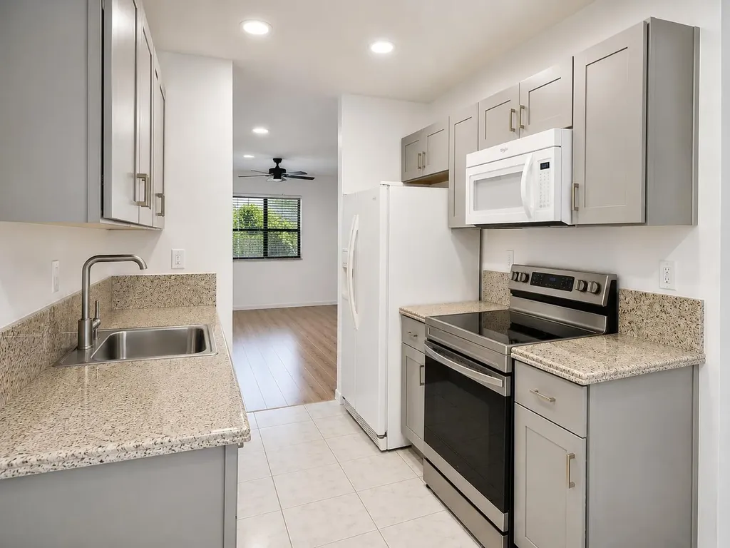 1363 NW 94th Way Coral Springs FL 33071
