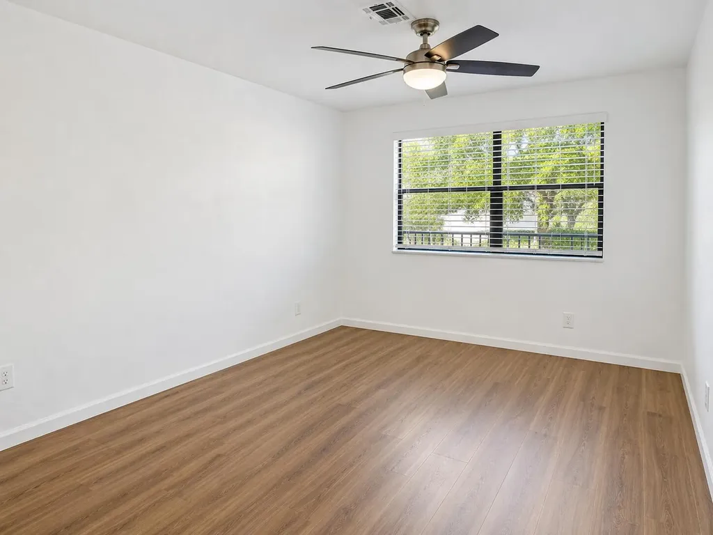 1363 NW 94th Way Coral Springs FL 33071