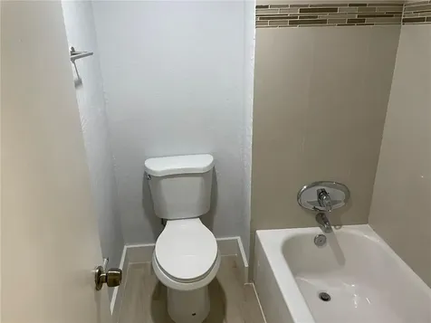 235 Lakeview Drive Weston FL 33326