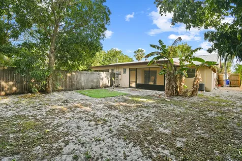 8401 SE Sunset Street Hobe Sound FL 33455