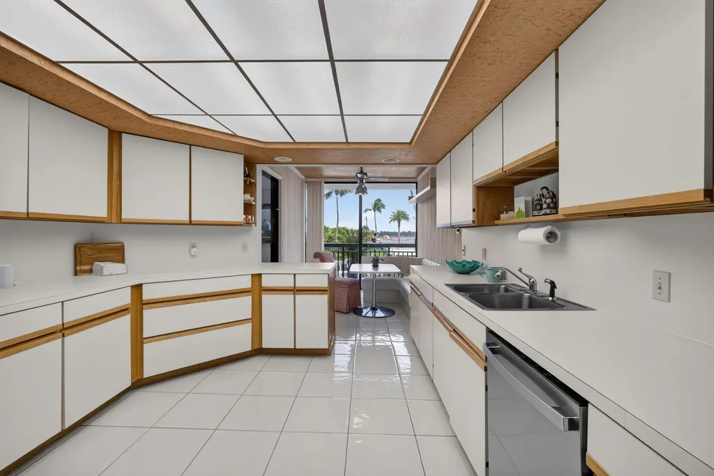 3140 S Ocean Boulevard Palm Beach FL 33480