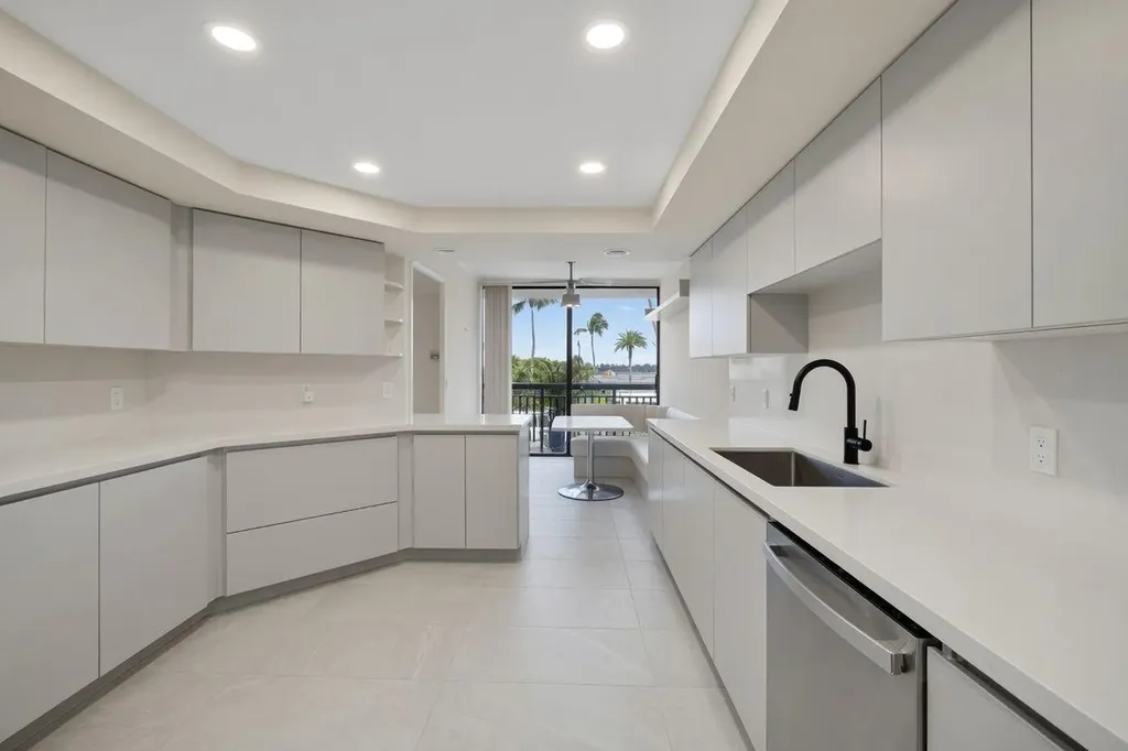 3140 S Ocean Boulevard Palm Beach FL 33480