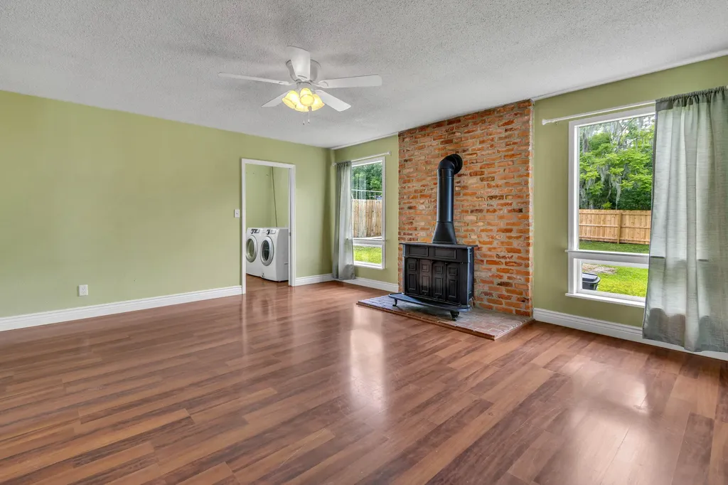 453 Bell Avenue Brooksville FL 34601