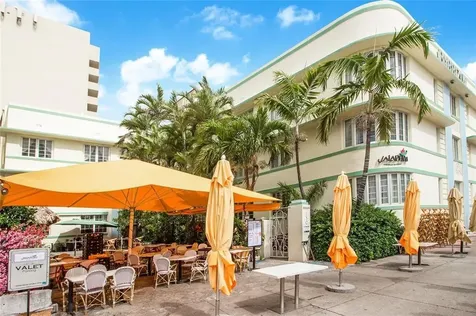 530 Ocean Drive Miami Beach FL 33139