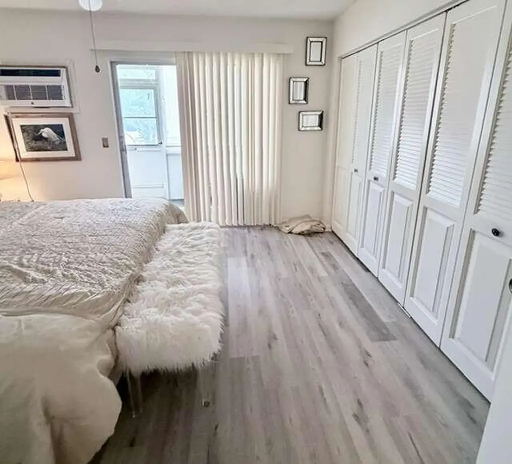 54 Upminster C Deerfield Beach FL 33442