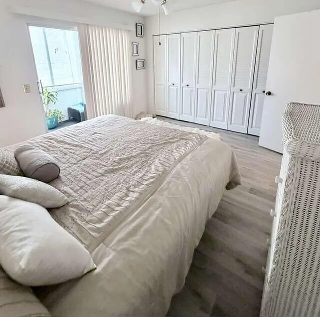 54 Upminster C Deerfield Beach FL 33442