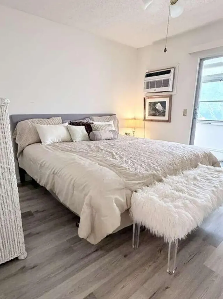 54 Upminster C Deerfield Beach FL 33442