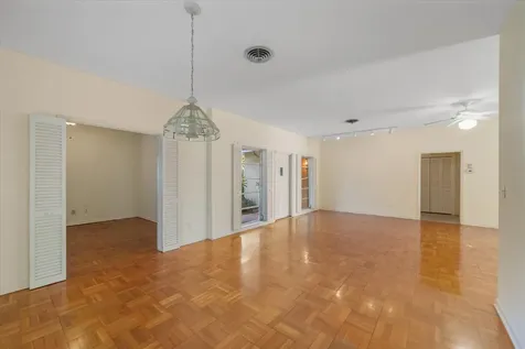 24 N Via Lucindia Sewalls Point FL 34996