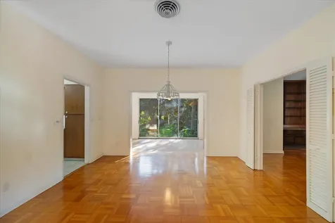 24 N Via Lucindia Sewalls Point FL 34996