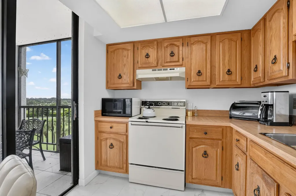 6895 Willow Wood Drive Boca Raton FL 33434