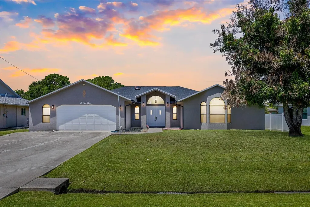 2126 SW Trenton Lane Port St Lucie FL 34984