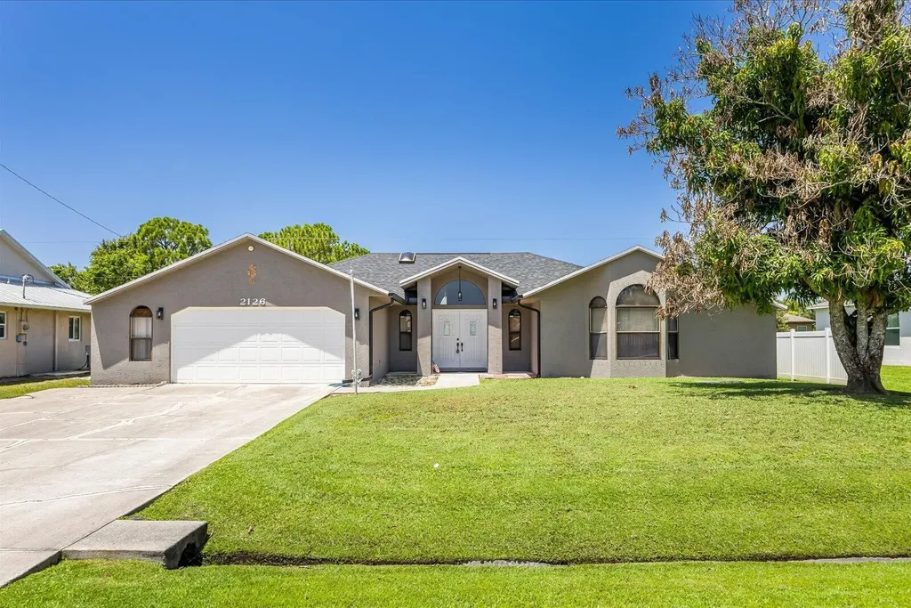 2126 SW Trenton Lane Port St Lucie FL 34984
