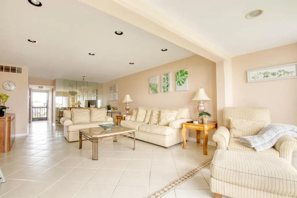 4272 D Este Court Lake Worth FL 33467