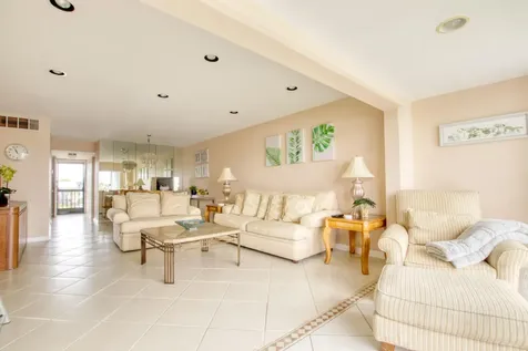 4272 D Este Court Lake Worth FL 33467