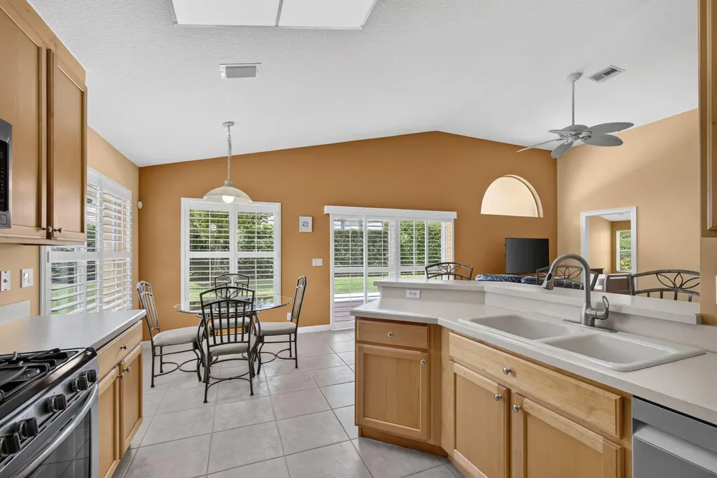 3738 Victoria Road West Palm Beach FL 33411