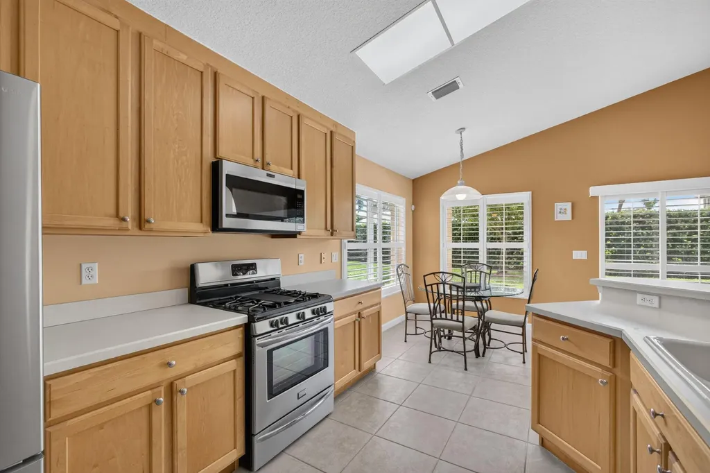 3738 Victoria Road West Palm Beach FL 33411