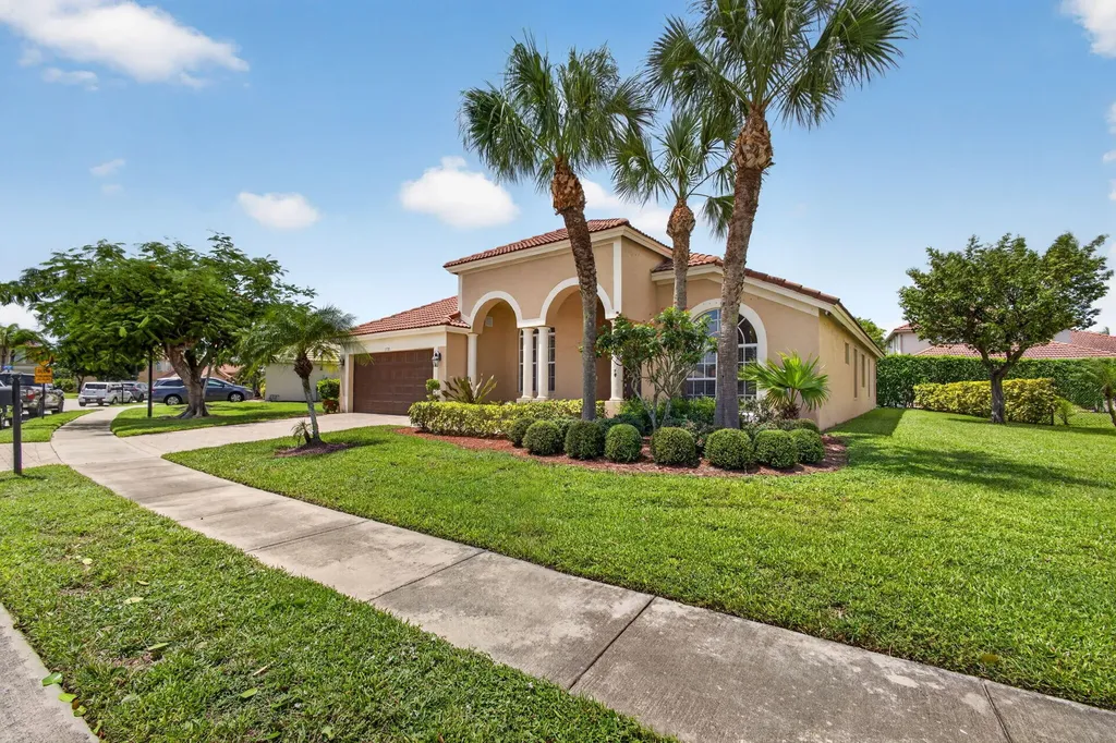 3738 Victoria Road West Palm Beach FL 33411