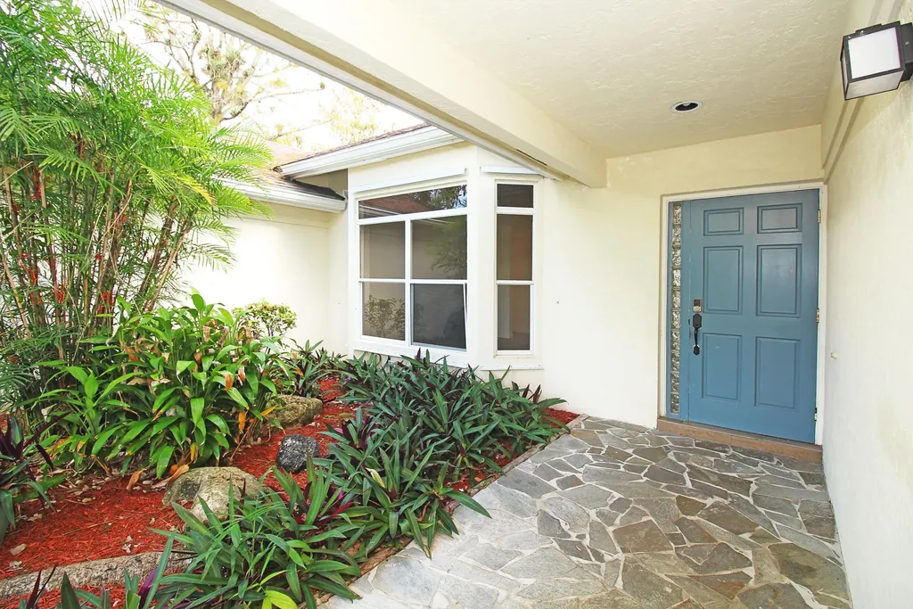 896 Rose Court Wellington FL 33414