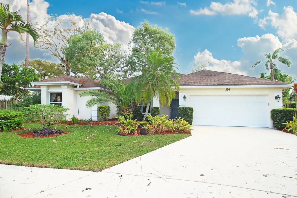 896 Rose Court Wellington FL 33414