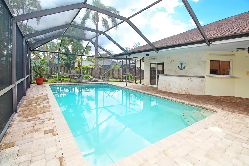 896 Rose Court Wellington FL 33414