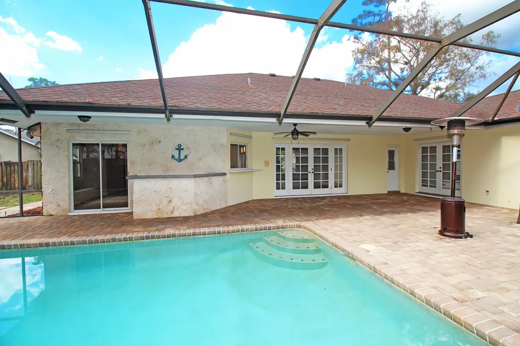 896 Rose Court Wellington FL 33414