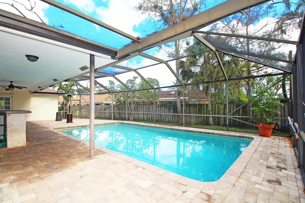 896 Rose Court Wellington FL 33414