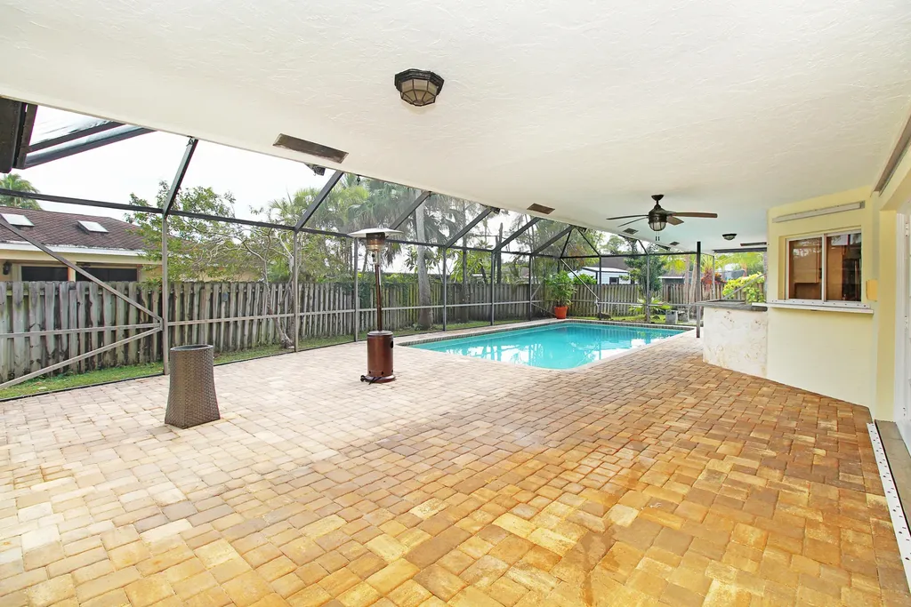 896 Rose Court Wellington FL 33414