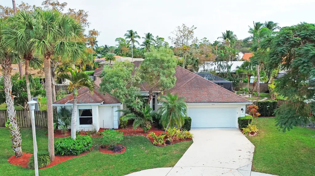 896 Rose Court Wellington FL 33414
